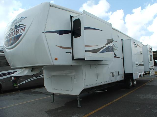 Used 2009 Heartland Bighorn 3670RL Fifth Wheel For Sale